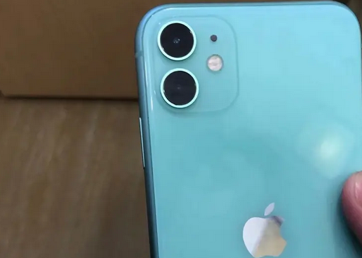 金水区苹果11换屏维修店分享换一个iPhone11原装屏幕大概多少费用