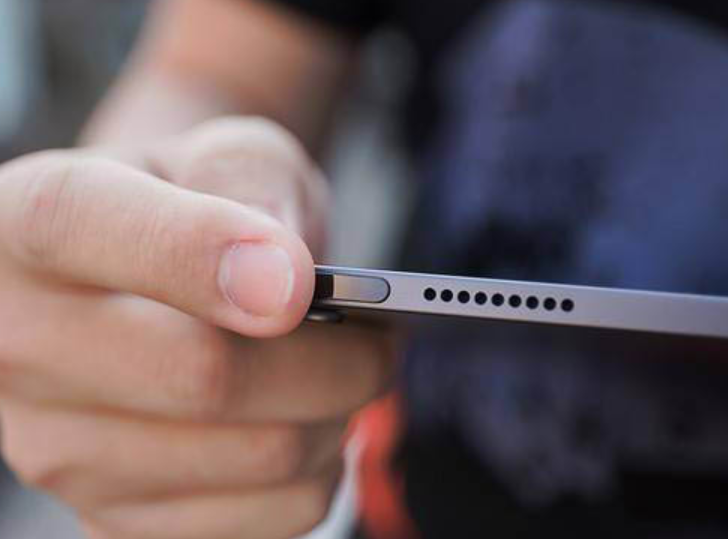 金水区iPad Air4换电池维点分享iPad Air4评测多少分以及iPad Air4怎么样