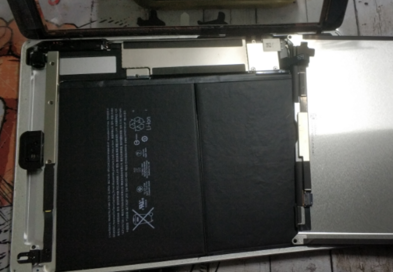 金水区iPad Air换电池维修点分析iPad Air换电池图文教程分享